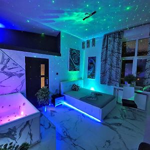 Studio Spa Bath