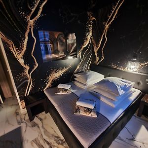 King Suite Spa Bath